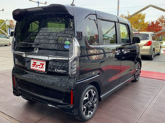 Honda N BOX CUSTOM 2017-12 182864-2