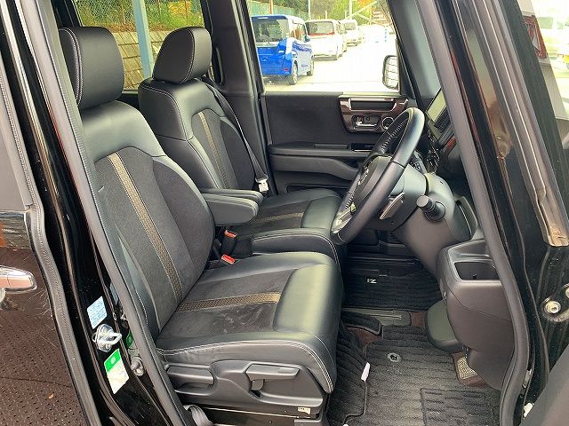 Honda N BOX CUSTOM 2017-12 182864-12