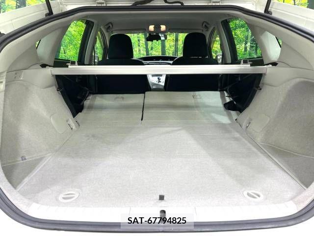Toyota PRIUS 2014-10 351921-11