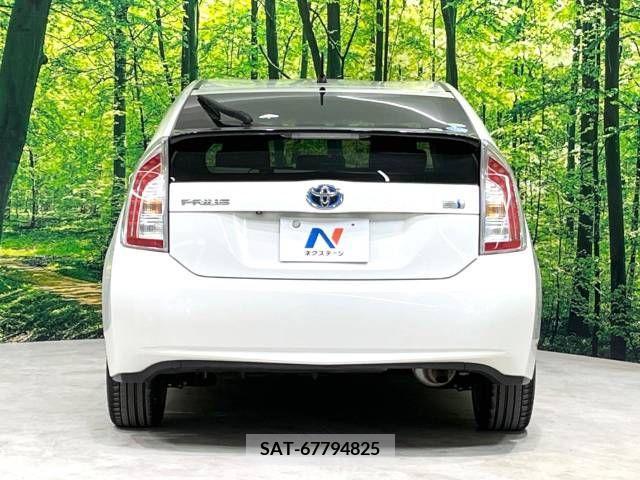 Toyota PRIUS 2014-10 351921-15