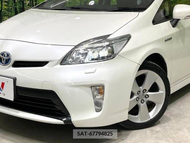 Toyota PRIUS 2014-10 351921-12