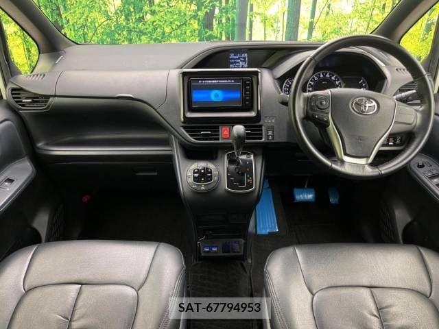 Toyota VOXY 2016-01 289172-1