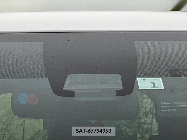 Toyota VOXY 2016-01 289172-2