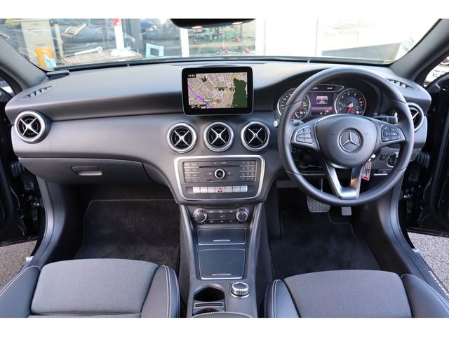 Mercedes Benz A-CLASS 2018-01 188766-4