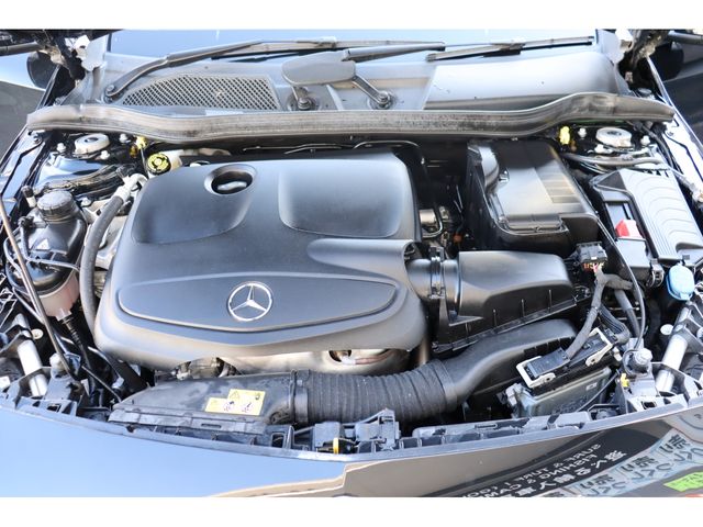 Mercedes Benz A-CLASS 2018-01 188766-24