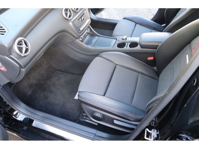 Mercedes Benz A-CLASS 2018-01 188766-5