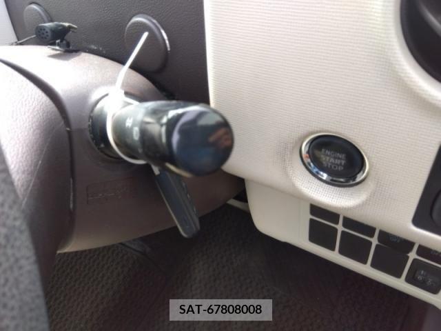Toyota SPADE 2014-06 250454-12
