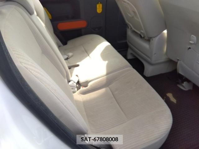 Toyota SPADE 2014-06 250454-6