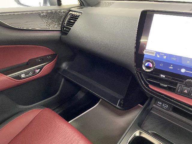 Lexus NX 2022-04 2501-17