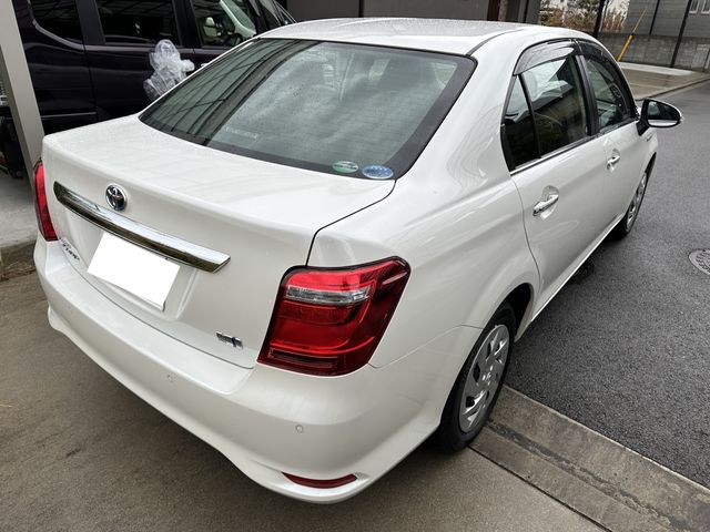 Toyota COROLLA AXIO 2018-08 182675-3