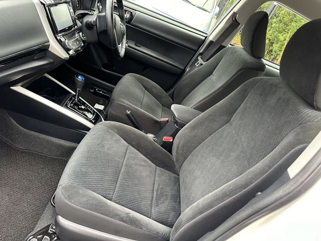 Toyota COROLLA AXIO 2018-08 182675-9