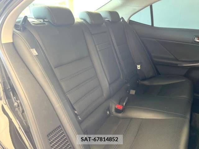 Lexus IS 2013-10 397096-10