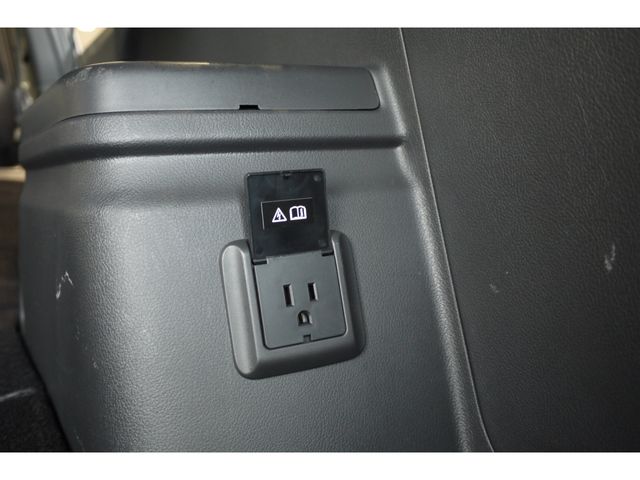 Mitsubishi OUTLANDER PHEV 2018-10 21787-11