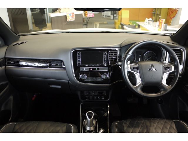 Mitsubishi OUTLANDER PHEV 2018-10 21787-14