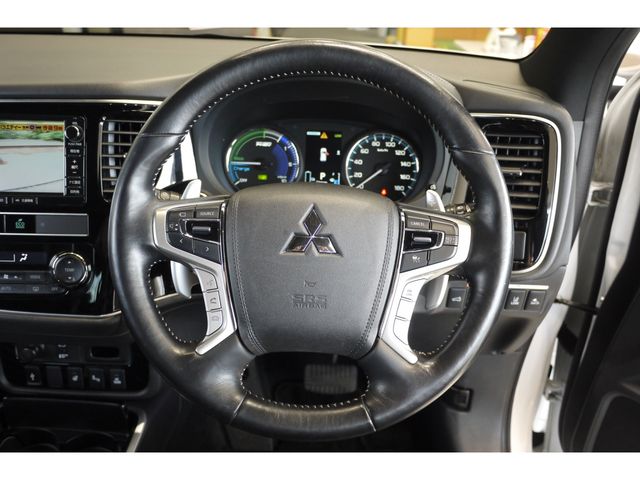 Mitsubishi OUTLANDER PHEV 2018-10 21787-16
