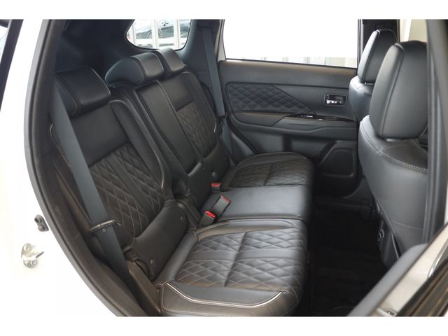 Mitsubishi OUTLANDER PHEV 2018-10 21787-7