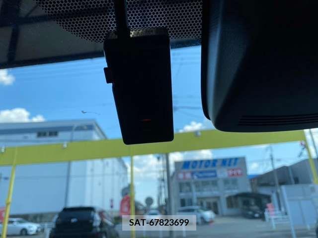 Toyota AQUA 2018-07 389322-16