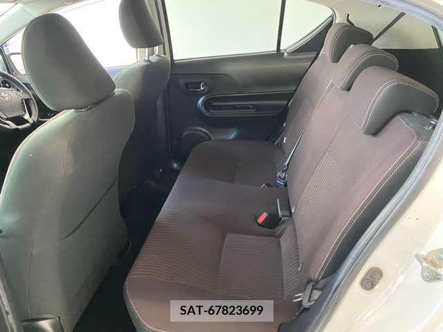 Toyota AQUA 2018-07 389322-7