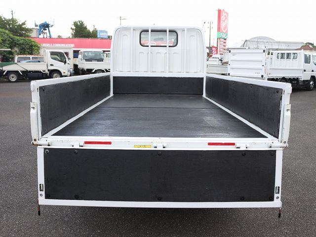 Mitsubishi CANTER 2017-05 180661-7