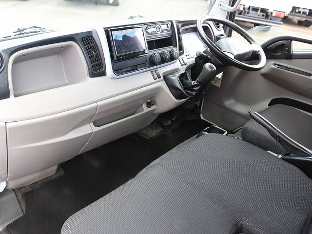 Mitsubishi CANTER 2017-05 180661-26