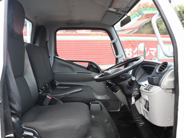 Mitsubishi CANTER 2017-05 180661-18