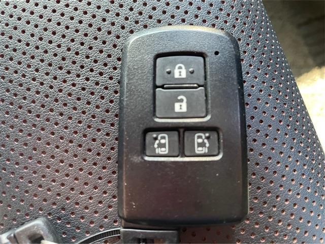 Toyota ESQUIRE 2015-03 25493-24