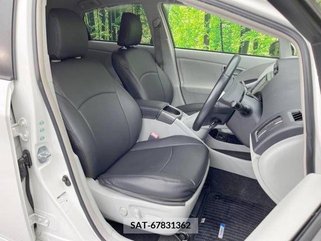 Toyota PRIUS 2012-01 384865-12