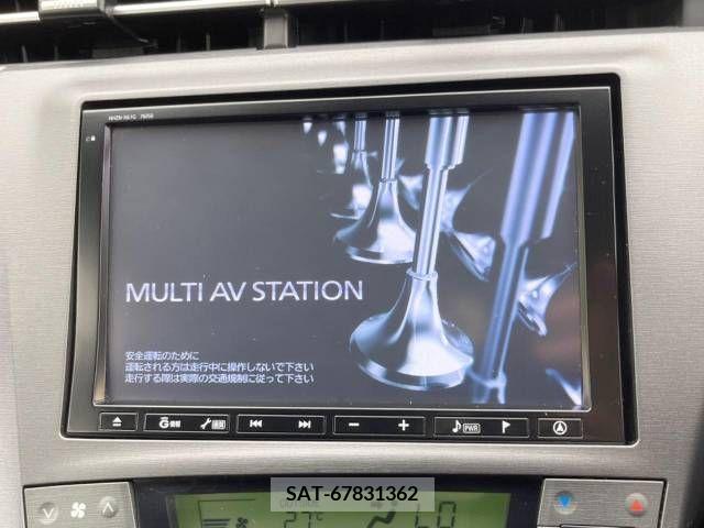 Toyota PRIUS 2012-01 384865-2