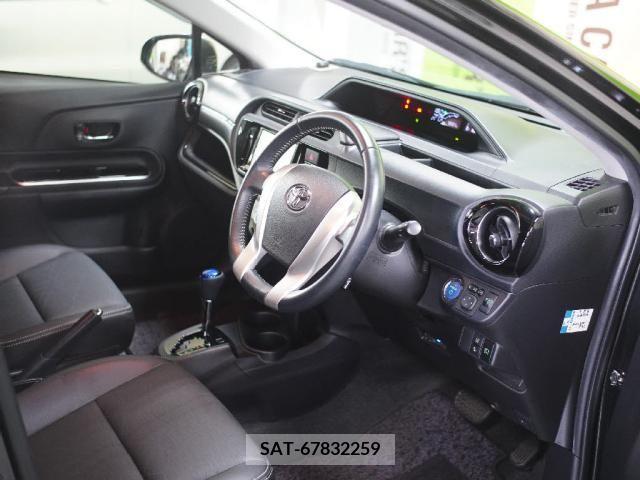 Toyota AQUA 2016-03 389365-27