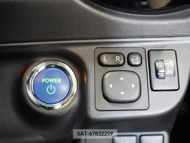 Toyota AQUA 2016-03 389365-12