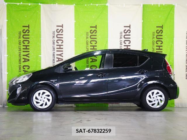 Toyota AQUA 2016-03 389365-17