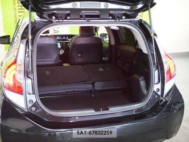 Toyota AQUA 2016-03 389365-23