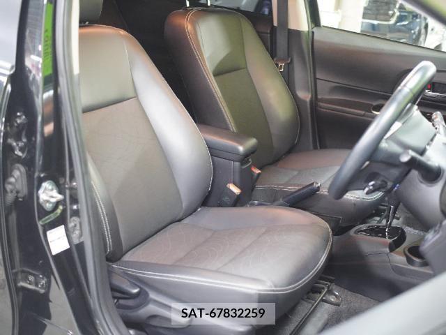 Toyota AQUA 2016-03 389365-10