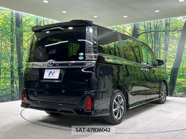 Toyota VOXY 2019-09 215997-17
