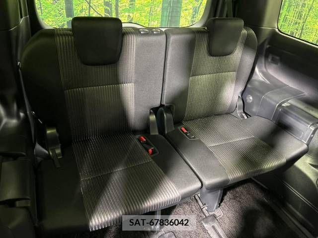 Toyota VOXY 2019-09 215997-10