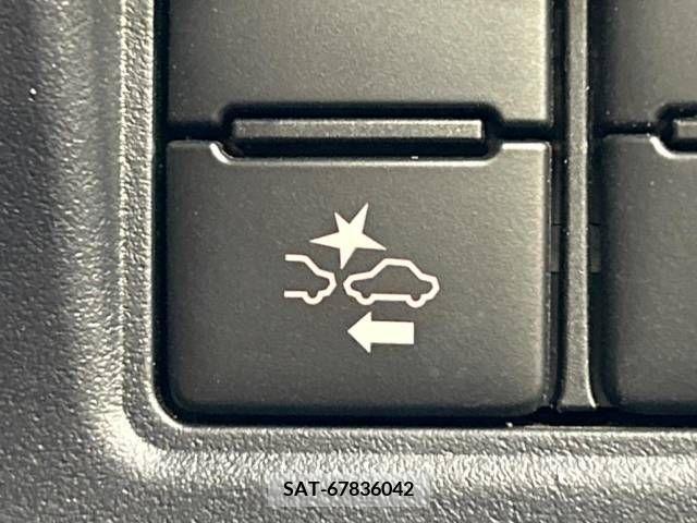 Toyota VOXY 2019-09 215997-6