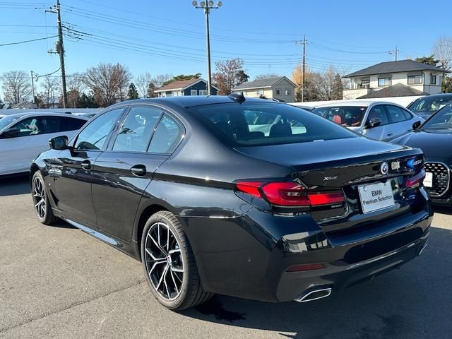 Bmw 5 SERIES 2023-03 184346-2
