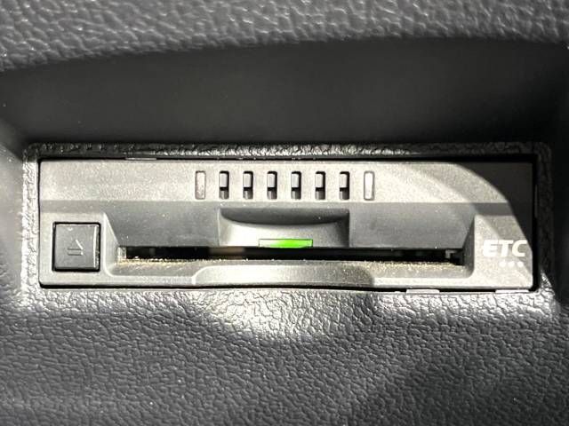 Toyota PRIUS 2019-05 24233-6