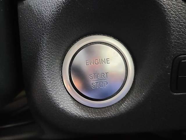 Mercedes Benz GLA-CLASS 2017-03 15857-19