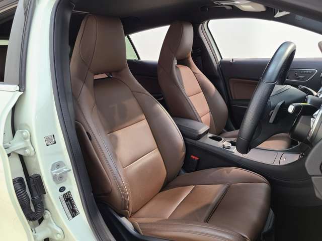 Mercedes Benz GLA-CLASS 2017-03 15857-11