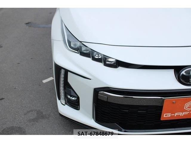 Toyota PRIUS PHV 2018-06 352958-11