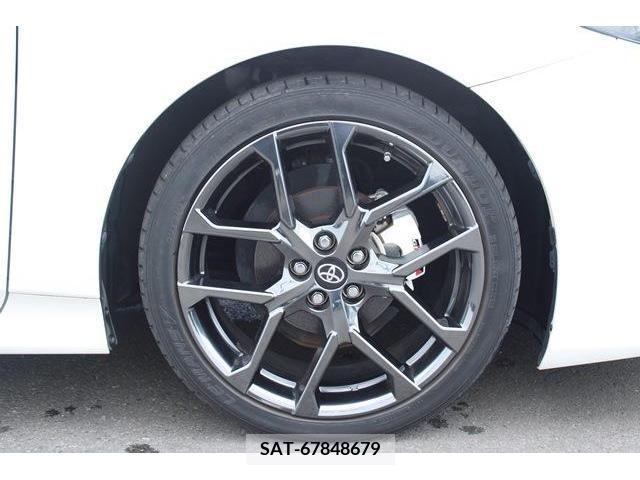 Toyota PRIUS PHV 2018-06 352958-10