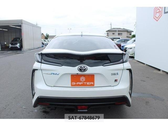 Toyota PRIUS PHV 2018-06 352958-8