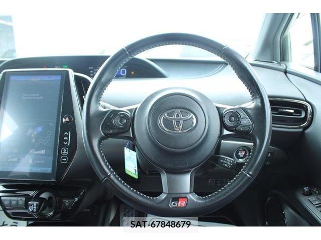 Toyota PRIUS PHV 2018-06 352958-16