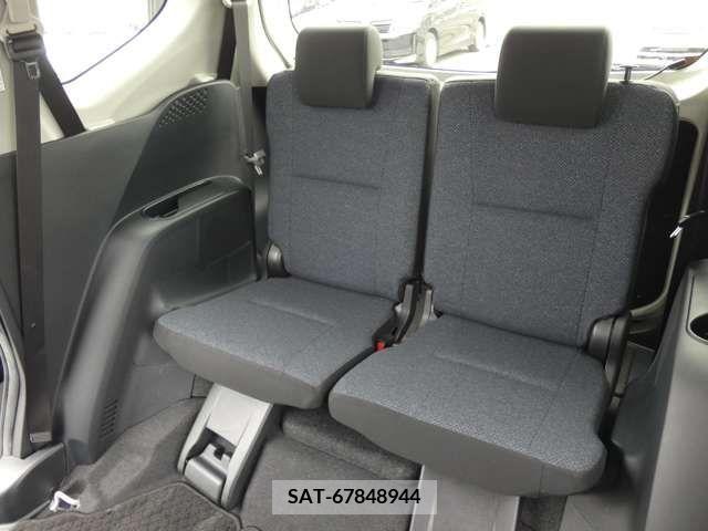 Toyota SIENTA 2017-01 381415-22