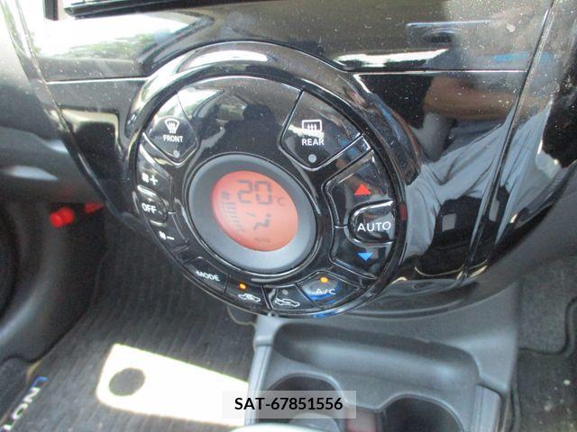 Nissan NOTE 2017-06 305388-19