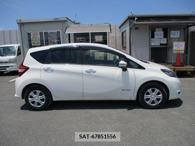 Nissan NOTE 2017-06 305388-5
