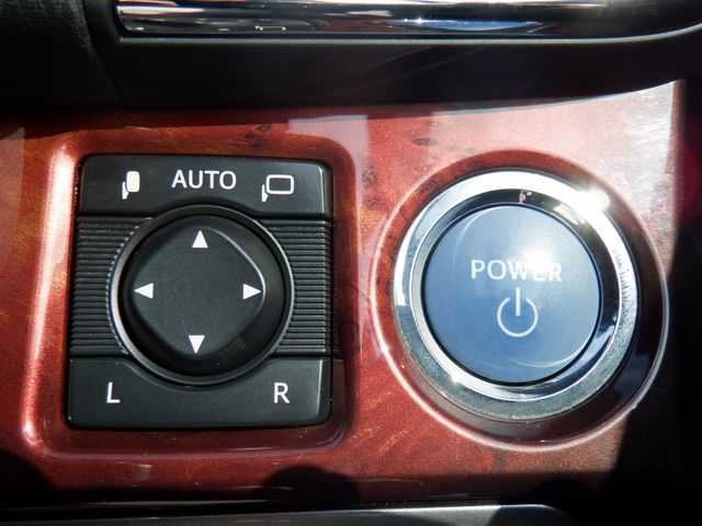 Toyota CROWN MAJESTA 2016-07 8216-8