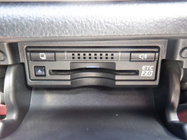 Toyota CROWN MAJESTA 2016-07 8216-12
