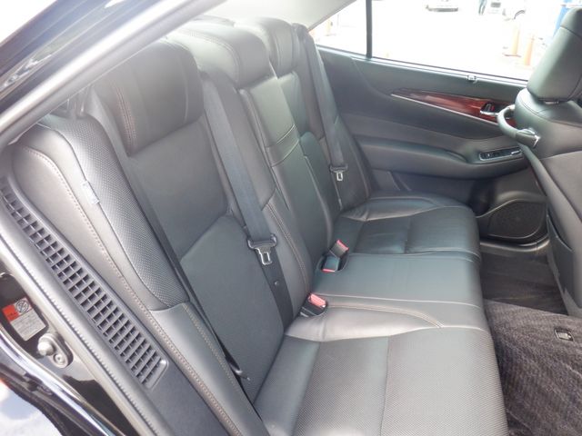 Toyota CROWN MAJESTA 2016-07 8216-18